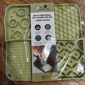 Pet LICK Mat